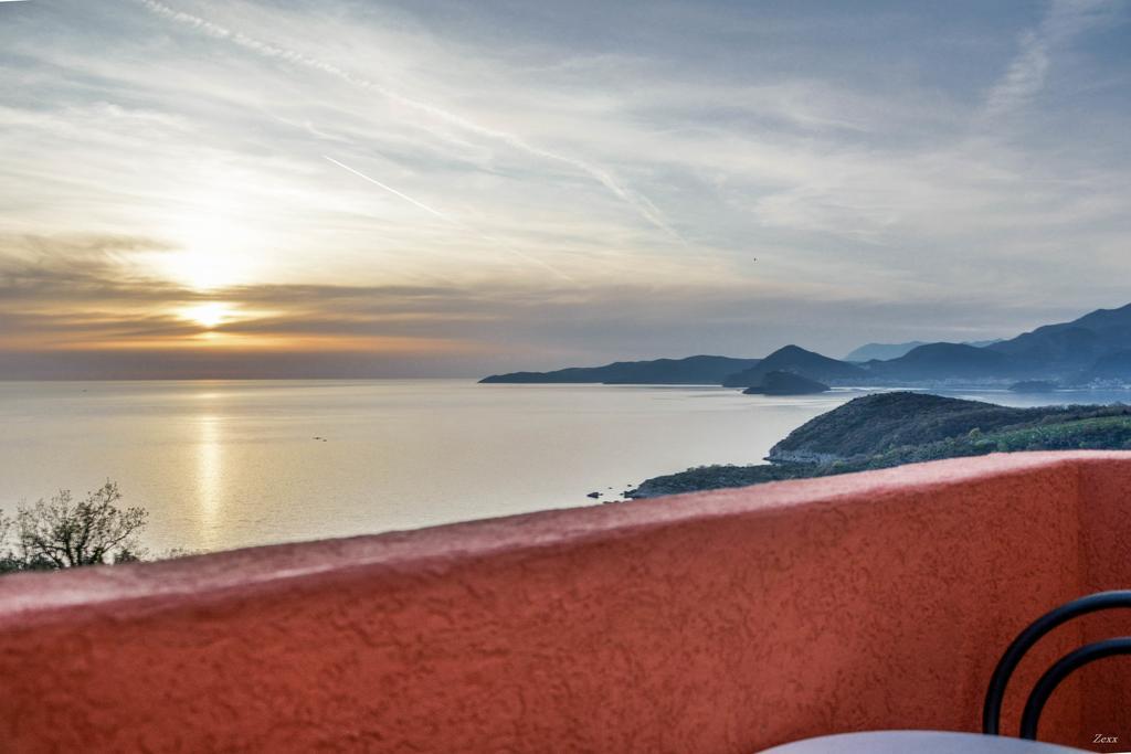 Apartments Drobni Pijesak Petrovac Стая снимка