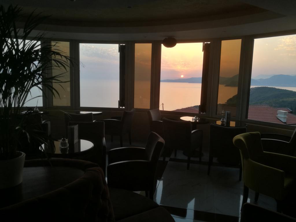Apartments Drobni Pijesak Petrovac Екстериор снимка